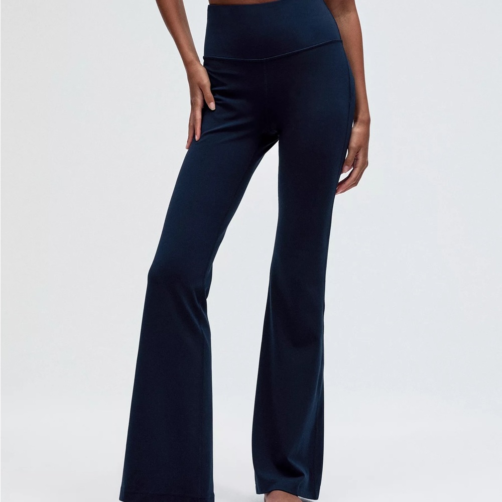 Lululemon Athletica Navy Flared Leggings size 4